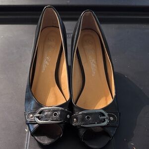 De Blossom Collection Black Peep Toe Flats with Buckle